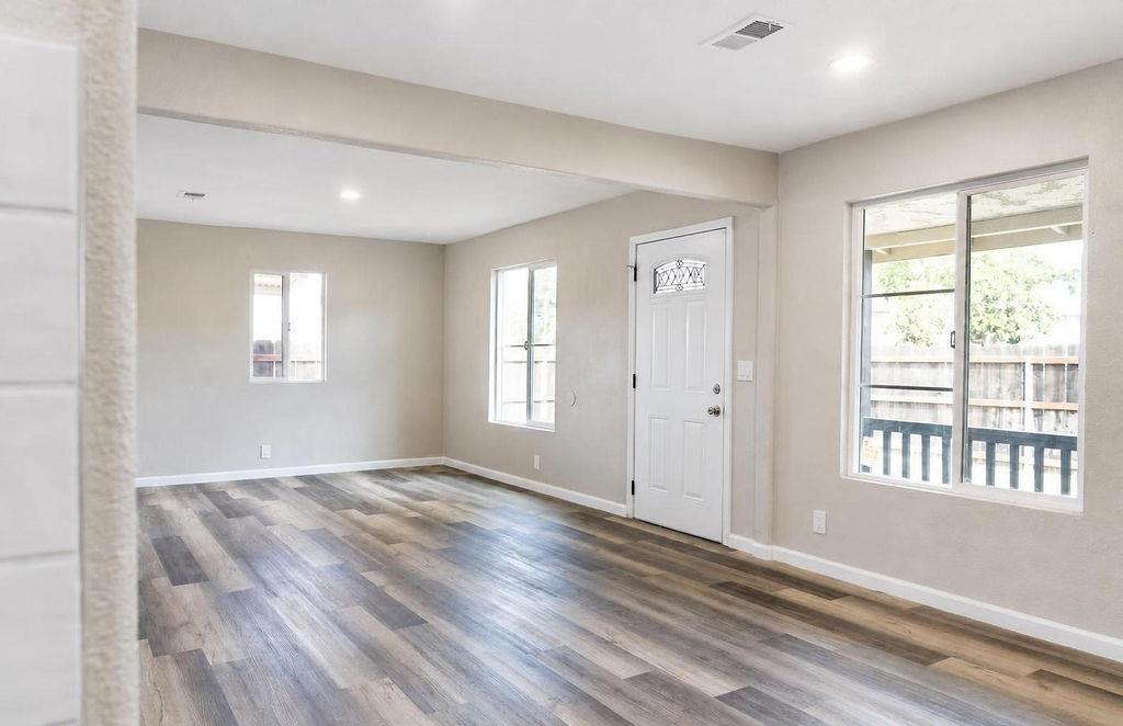 942 W Childs Ave, Merced, CA 95341