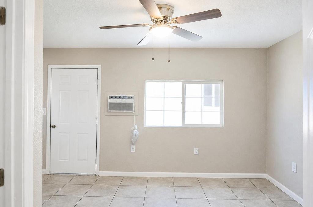 942 W Childs Ave, Merced, CA 95341