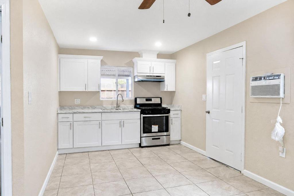 942 W Childs Ave, Merced, CA 95341