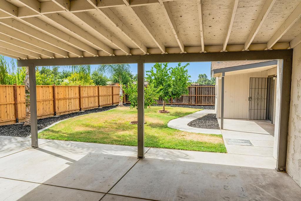 942 W Childs Ave, Merced, CA 95341