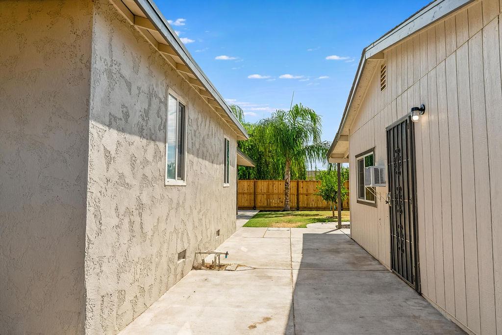 942 W Childs Ave, Merced, CA 95341