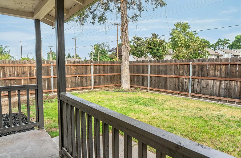 942 W Childs Ave, Merced, CA 95341
