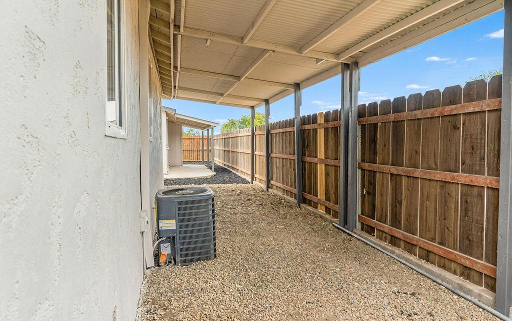 942 W Childs Ave, Merced, CA 95341