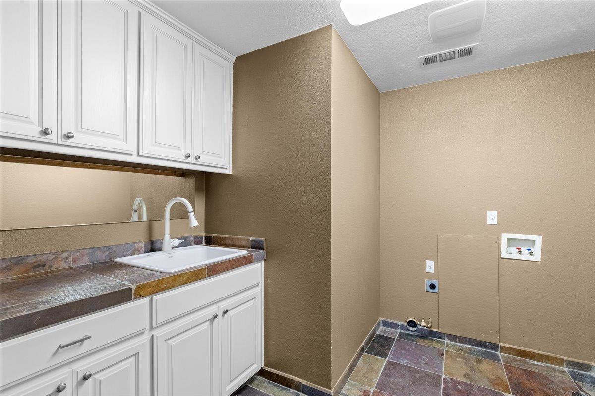 3403 Freitas Ct, Turlock, CA 95382