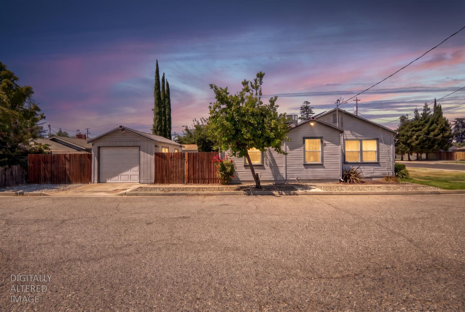 1107 Magnolia St, Oakdale, CA 95361