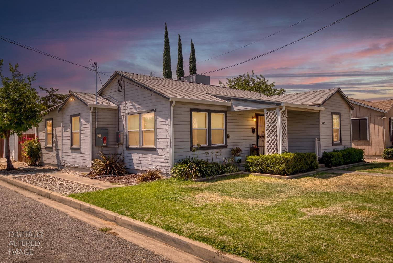 1107 Magnolia St, Oakdale, CA 95361