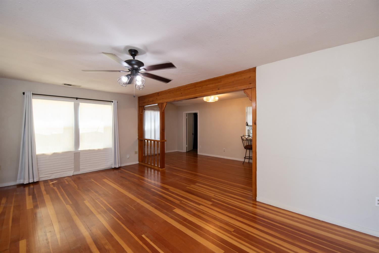 1107 Magnolia St, Oakdale, CA 95361