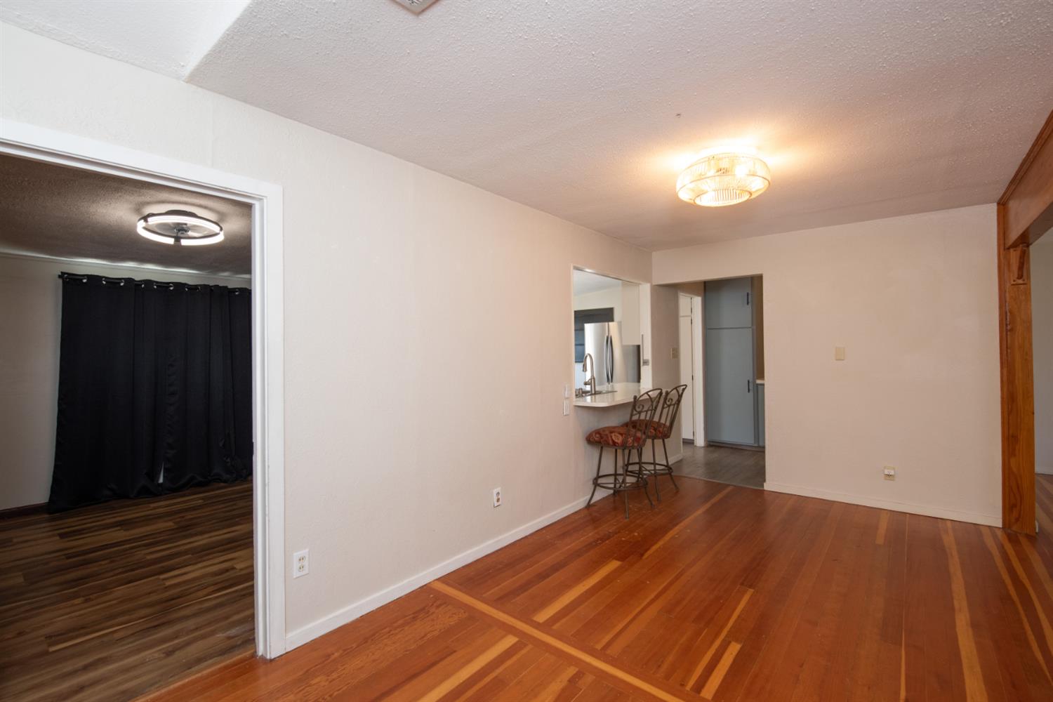 1107 Magnolia St, Oakdale, CA 95361