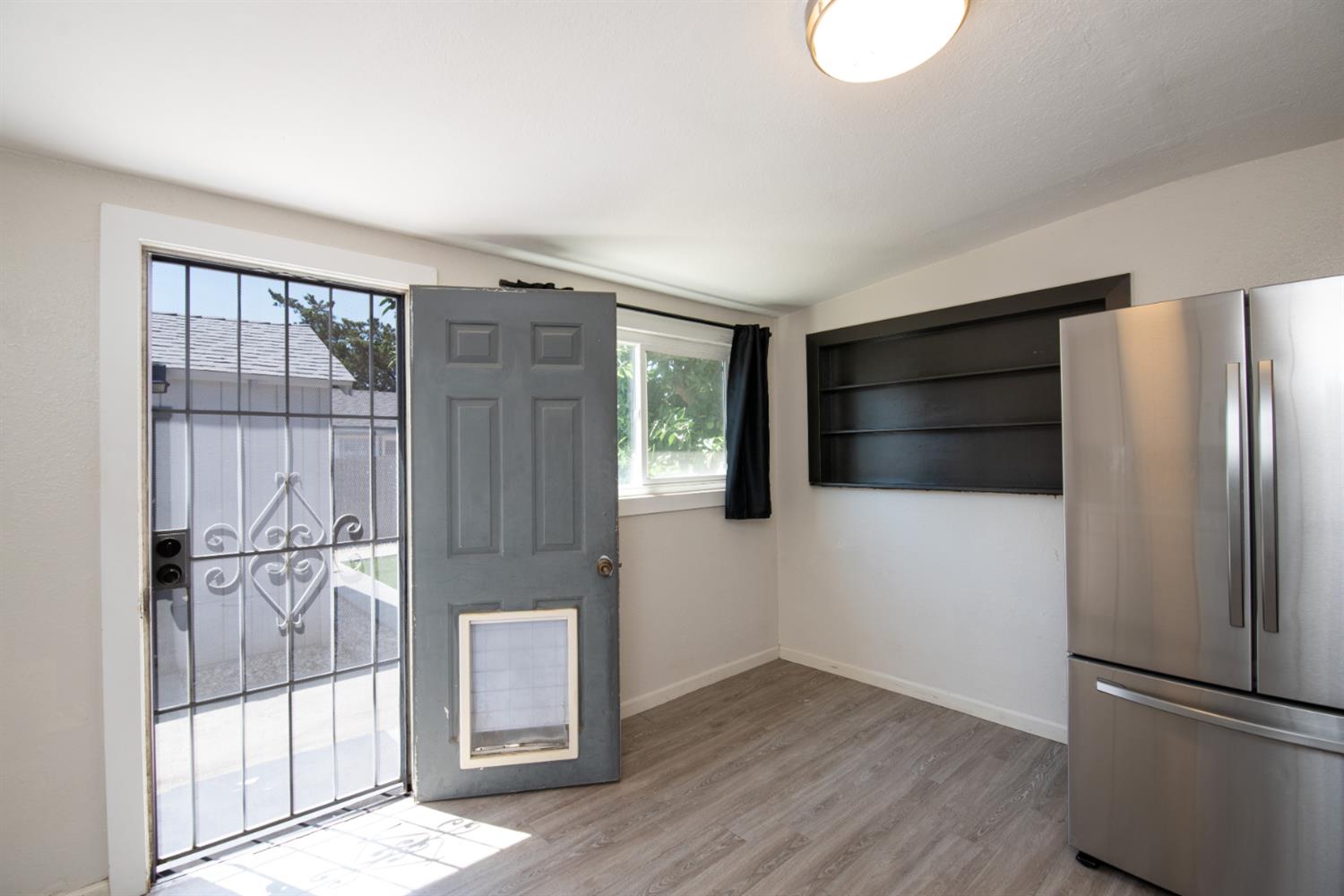 1107 Magnolia St, Oakdale, CA 95361