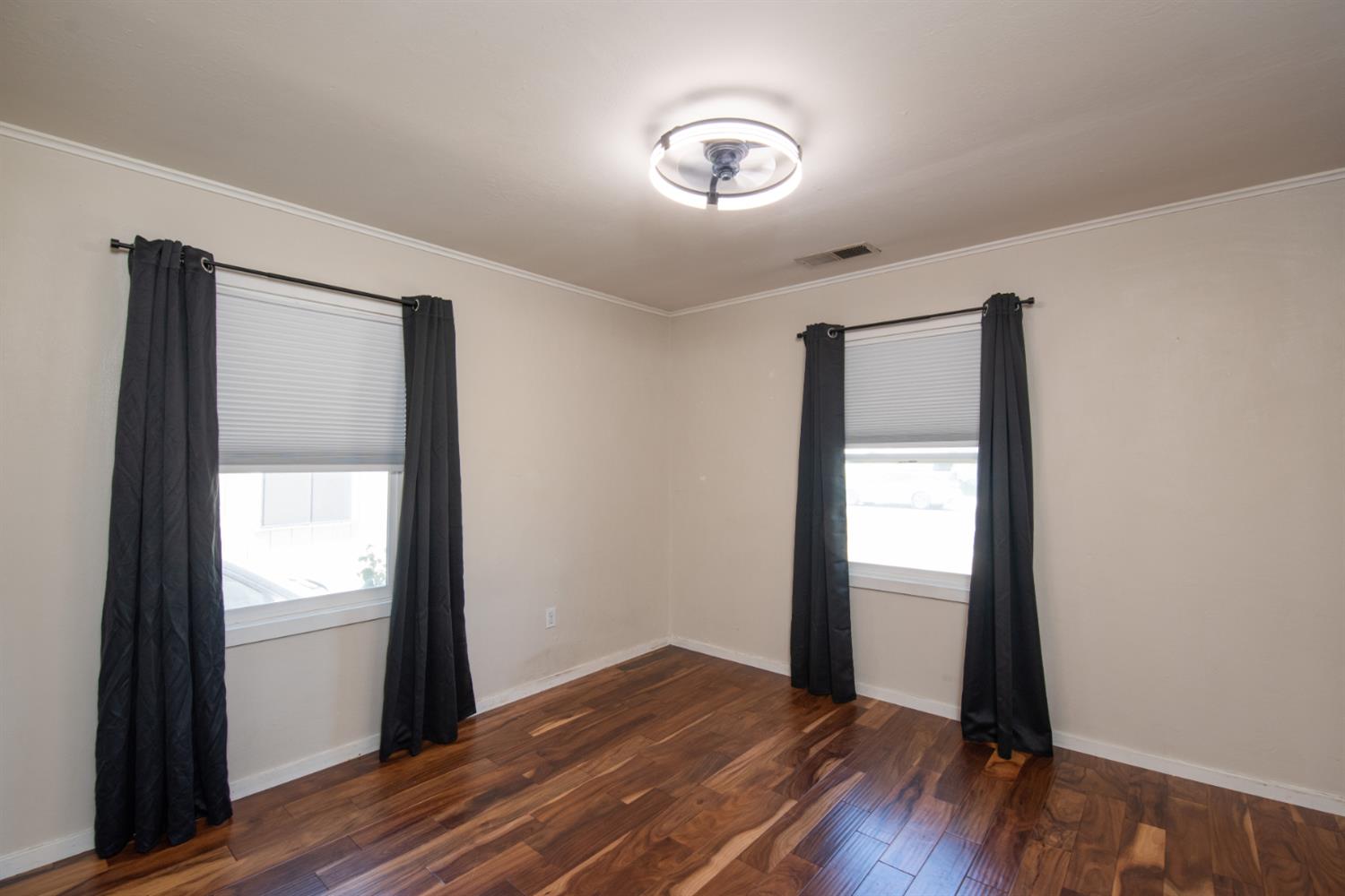 1107 Magnolia St, Oakdale, CA 95361
