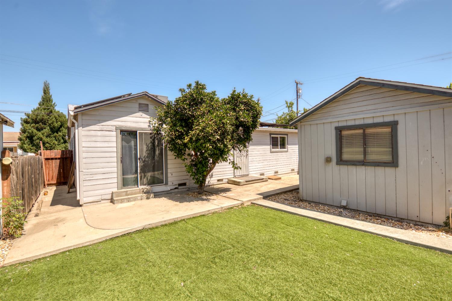 1107 Magnolia St, Oakdale, CA 95361