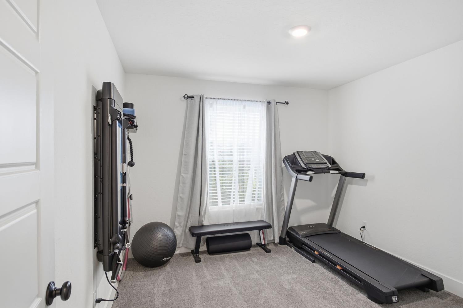 510 Sansoni St, Los Banos, CA 93635