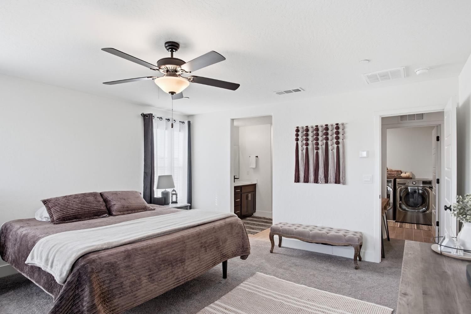 510 Sansoni St, Los Banos, CA 93635
