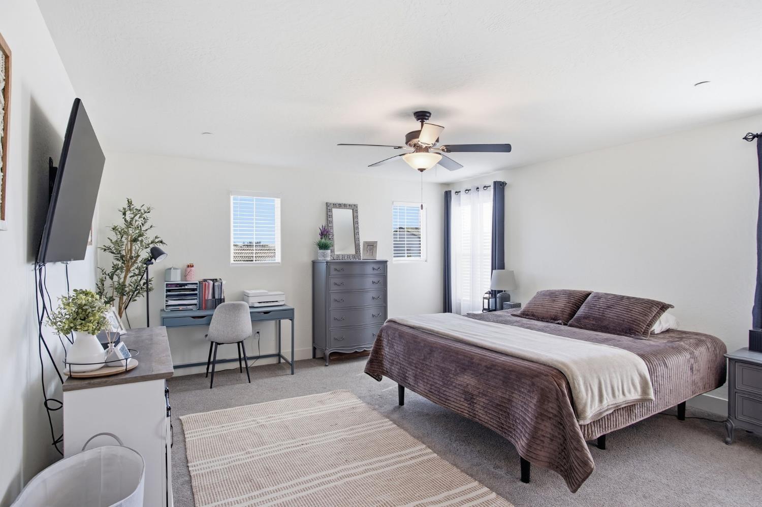 510 Sansoni St, Los Banos, CA 93635