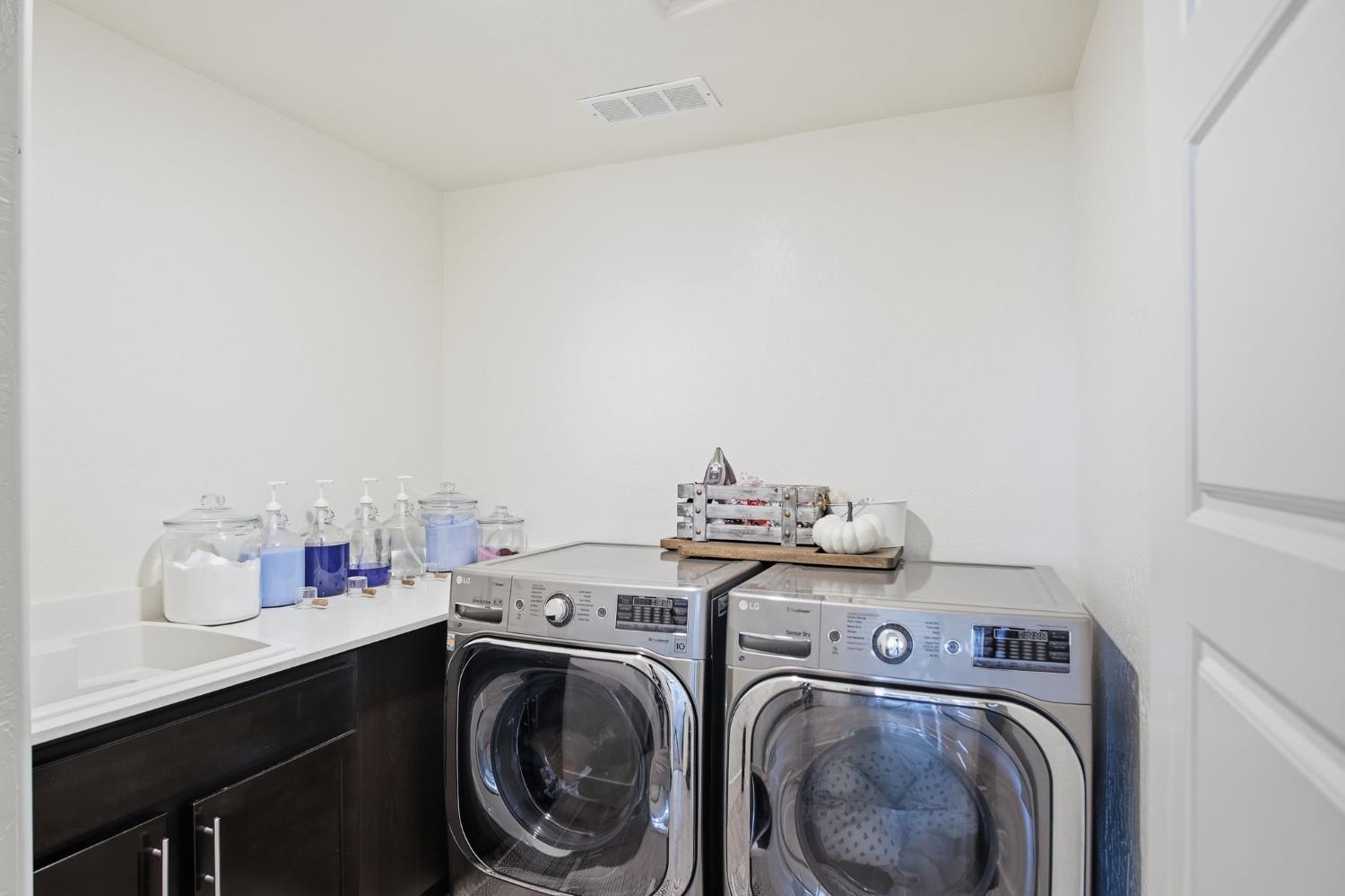 510 Sansoni St, Los Banos, CA 93635