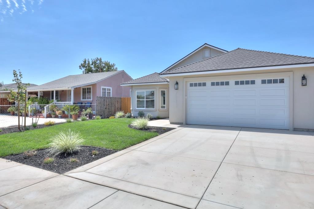 5405 10th St, Keyes, CA 95328