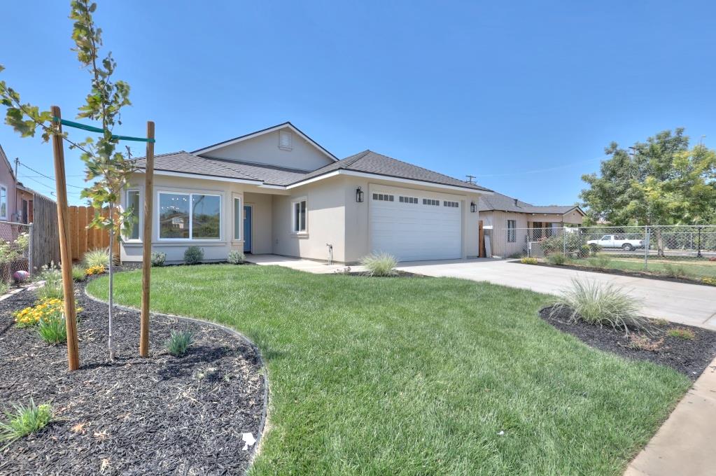 5405 10th St, Keyes, CA 95328