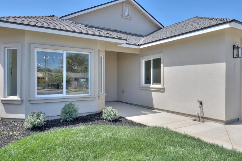 5405 10th St, Keyes, CA 95328