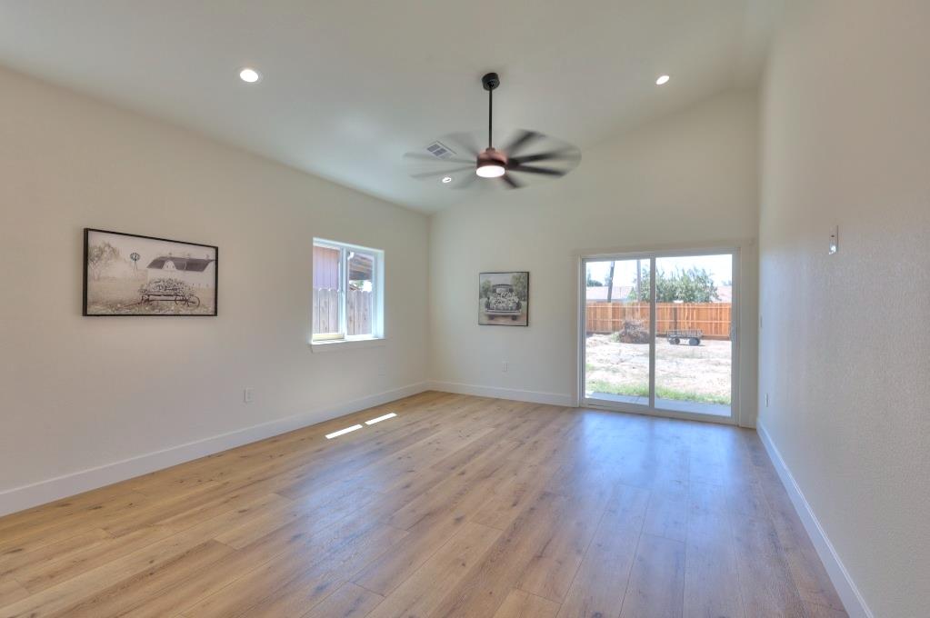 5405 10th St, Keyes, CA 95328