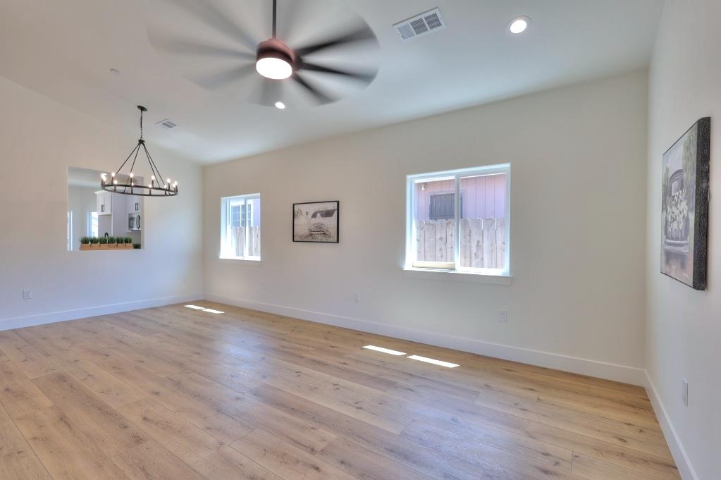 5405 10th St, Keyes, CA 95328