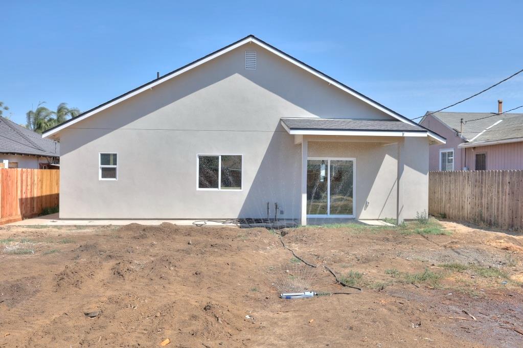 5405 10th St, Keyes, CA 95328