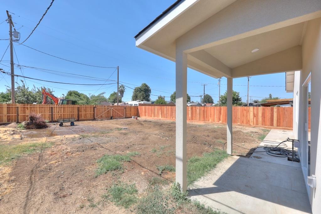 5405 10th St, Keyes, CA 95328