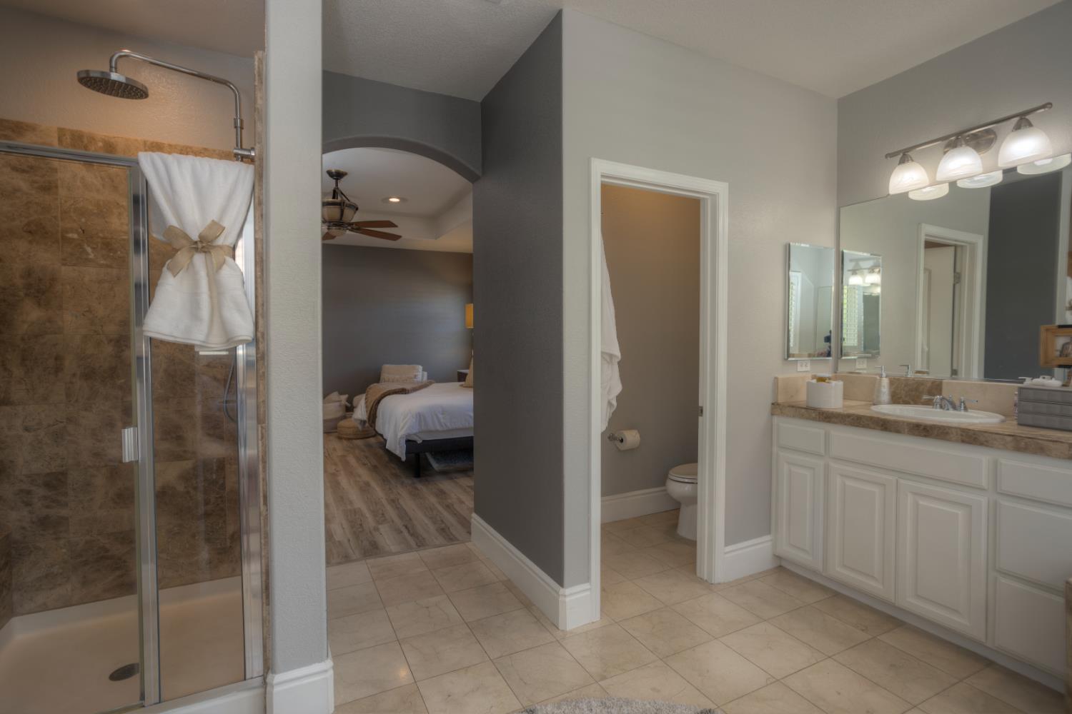 658 Alamo, Oakdale, CA 95361