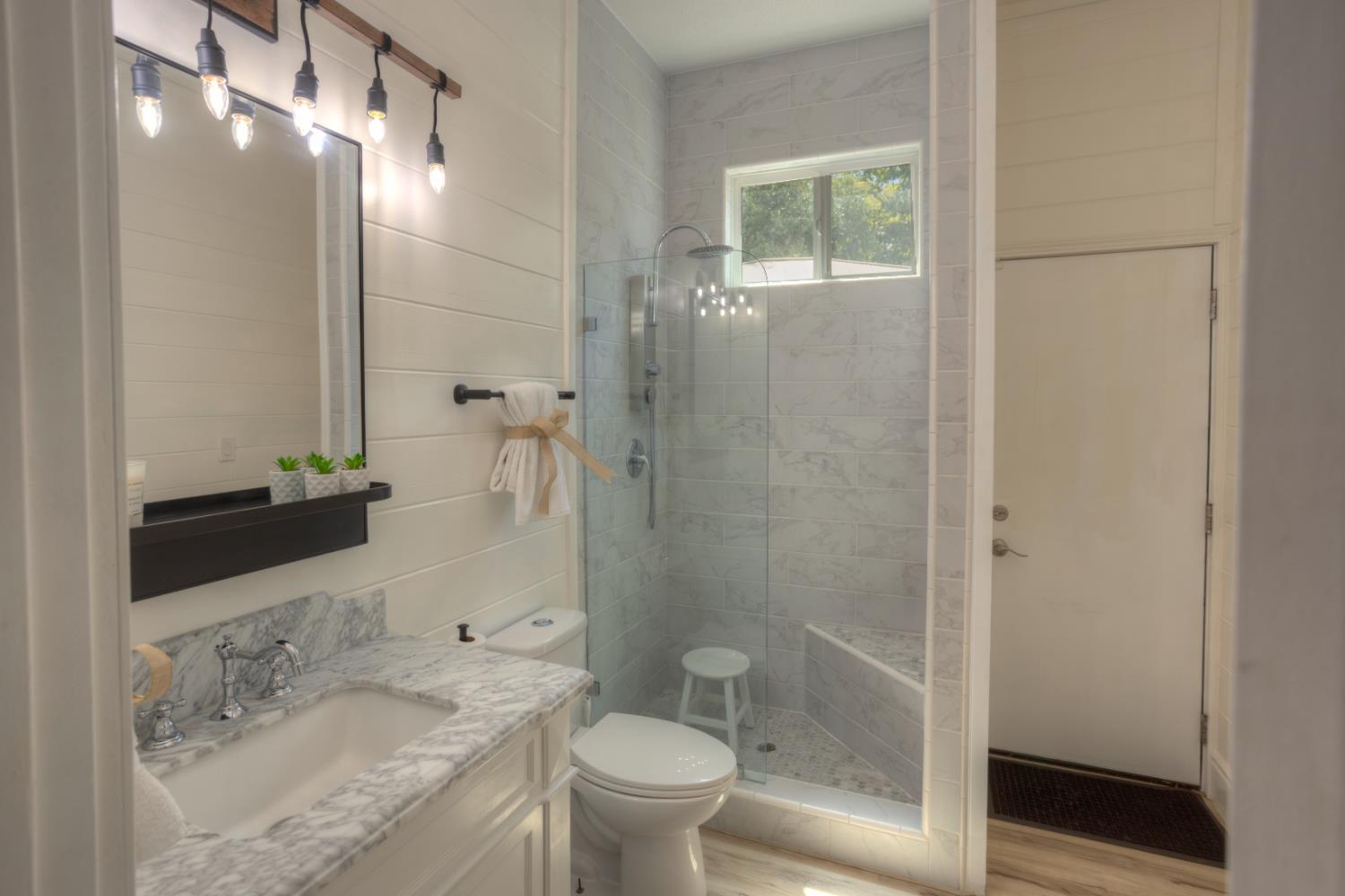 658 Alamo, Oakdale, CA 95361