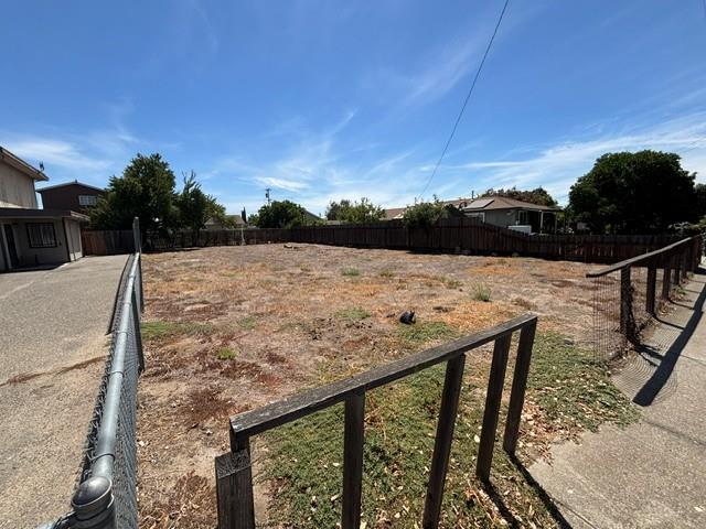 130 W Wetmore St, Manteca, CA 95337
