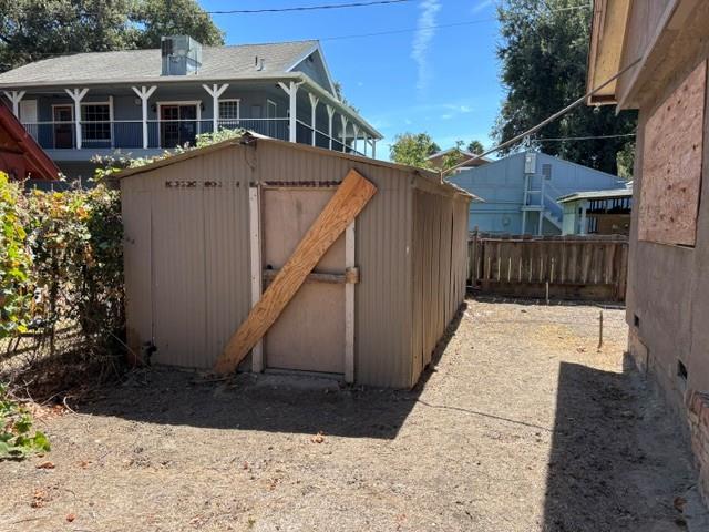 856 E Willow Ave, Manteca, CA 95337
