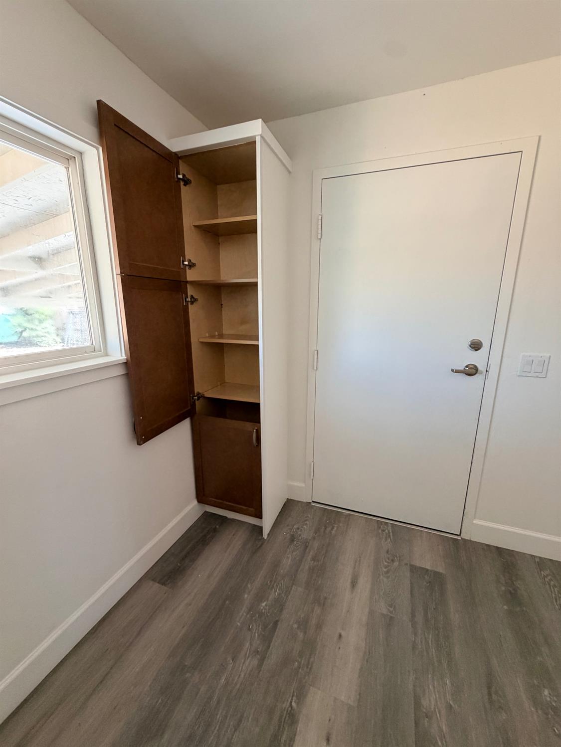 2427 E Tyler, Fresno, CA 93701