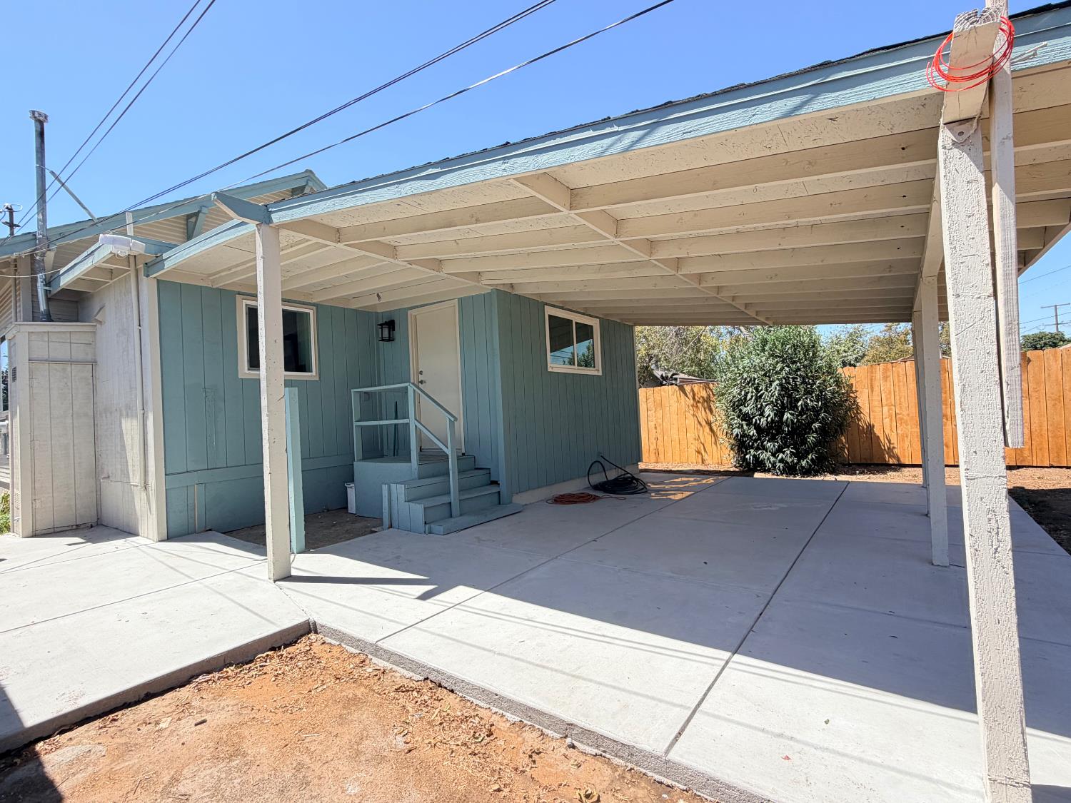 2427 E Tyler, Fresno, CA 93701