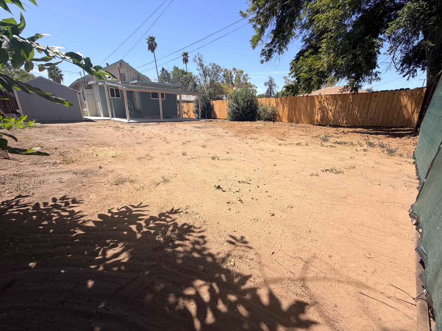 2427 E Tyler, Fresno, CA 93701