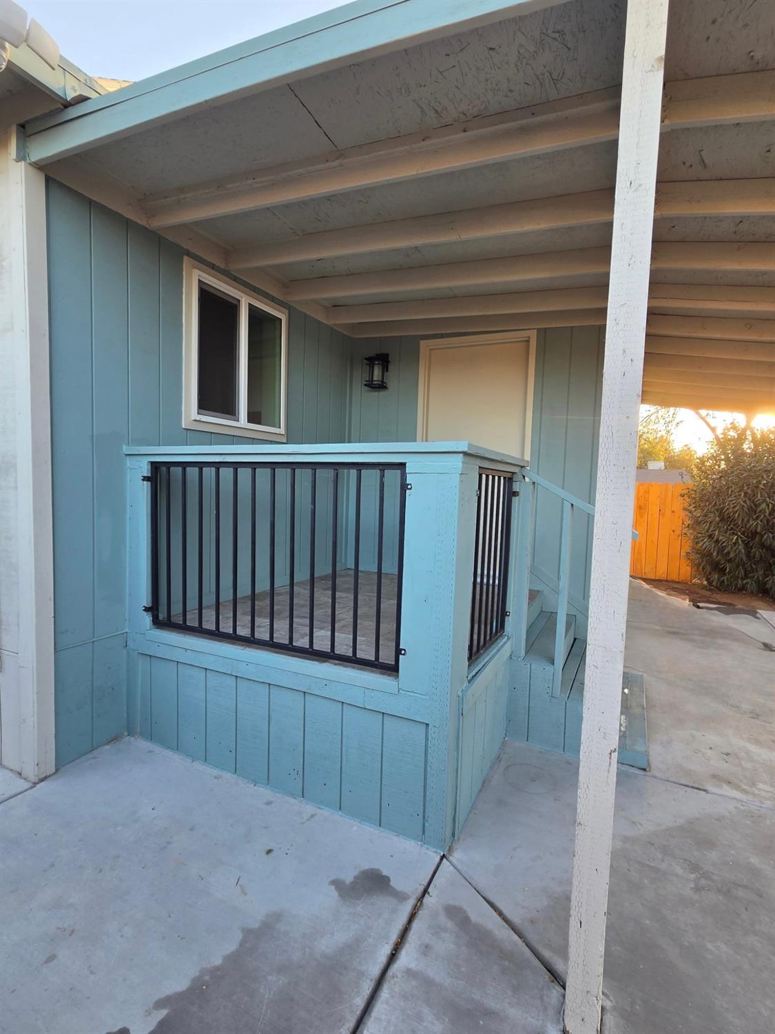 2427 E Tyler, Fresno, CA 93701