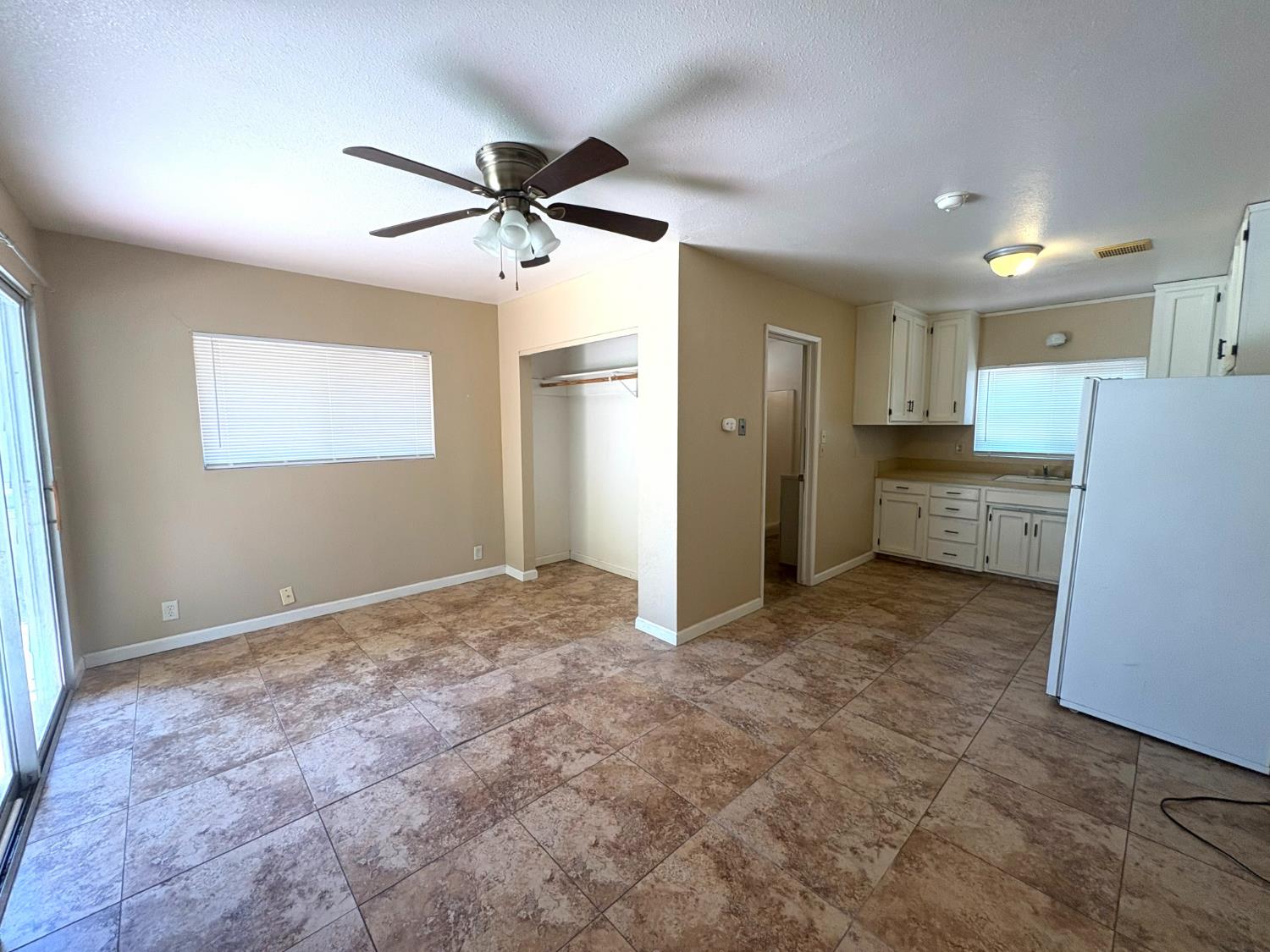 455 columba, Merced, CA 95340