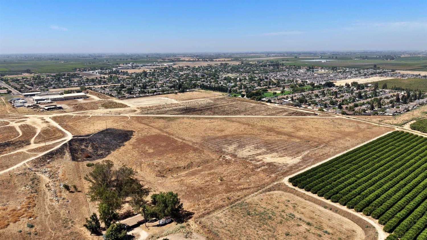 28 E South Ave, Parlier, CA 93648