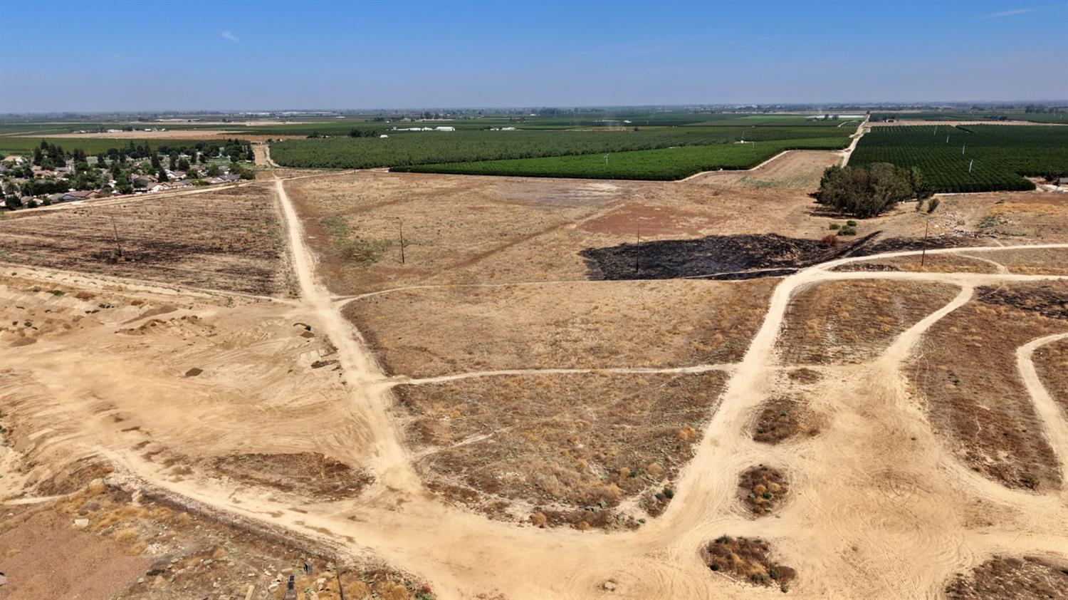 28 E South Ave, Parlier, CA 93648
