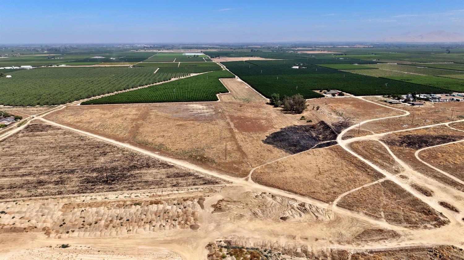 28 E South Ave, Parlier, CA 93648
