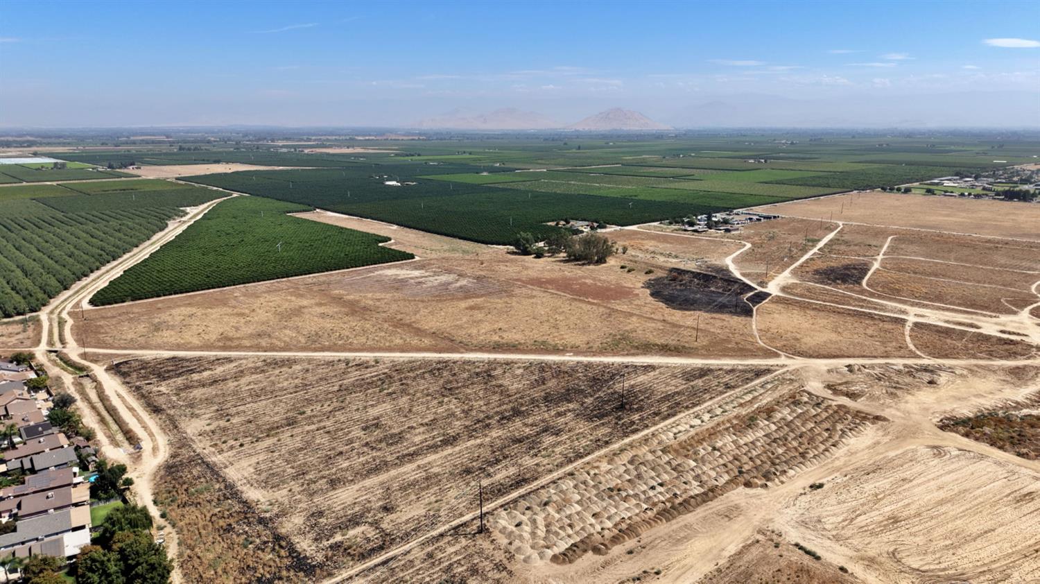 28 E South Ave, Parlier, CA 93648