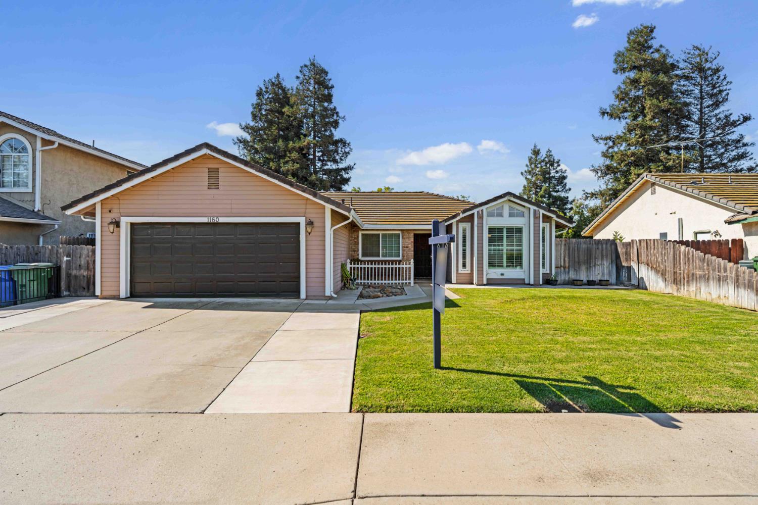 1160 Collegeview Dr, Turlock, CA 95382