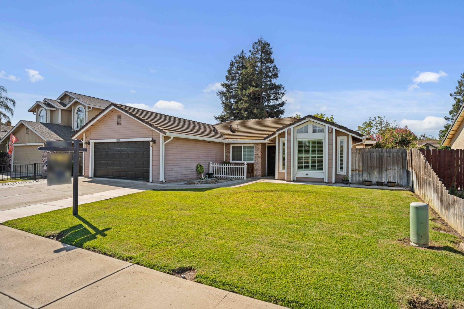 1160 Collegeview Dr, Turlock, CA 95382