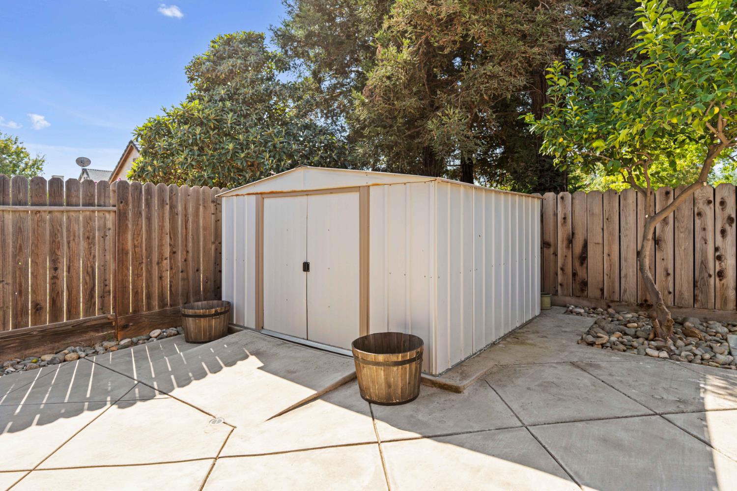 1160 Collegeview Dr, Turlock, CA 95382