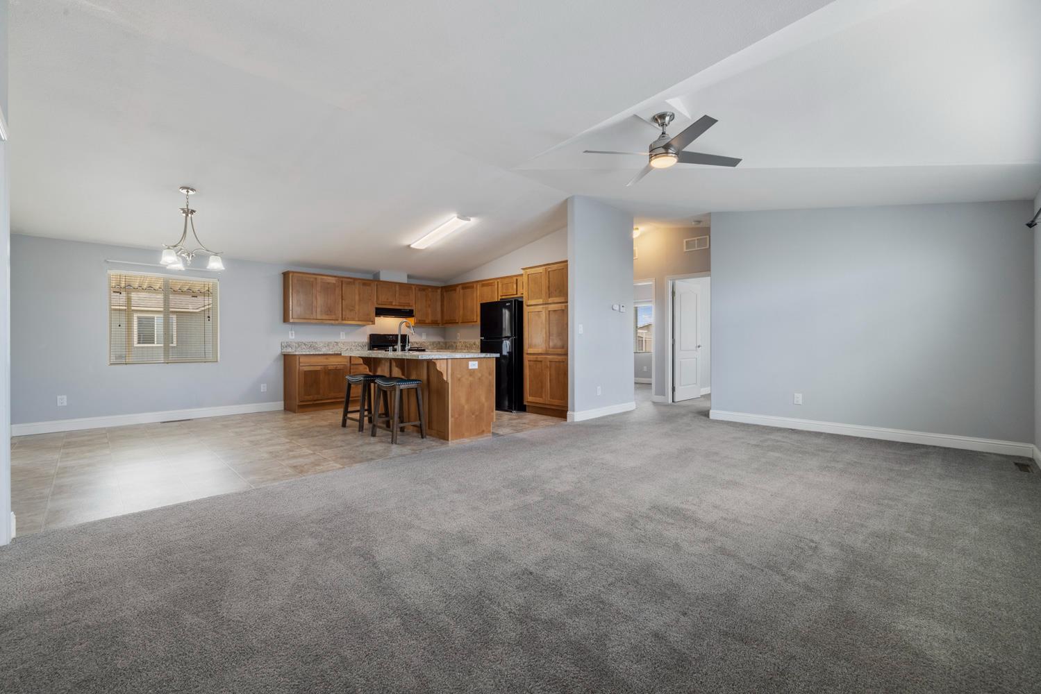 1526 Queen Way, Livingston, CA 95334
