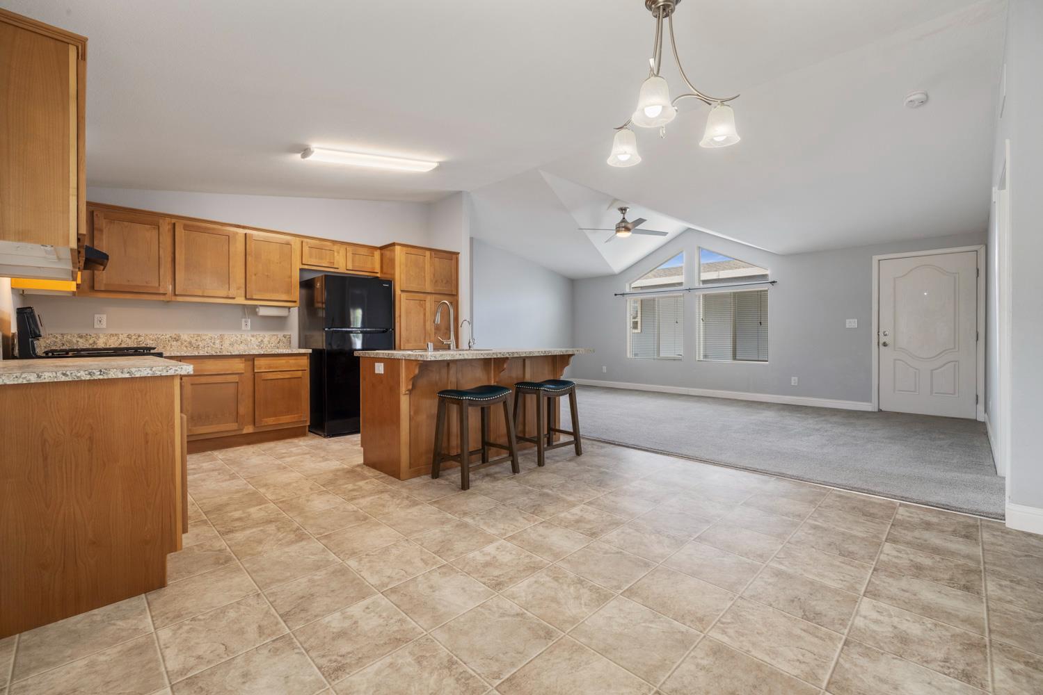 1526 Queen Way, Livingston, CA 95334
