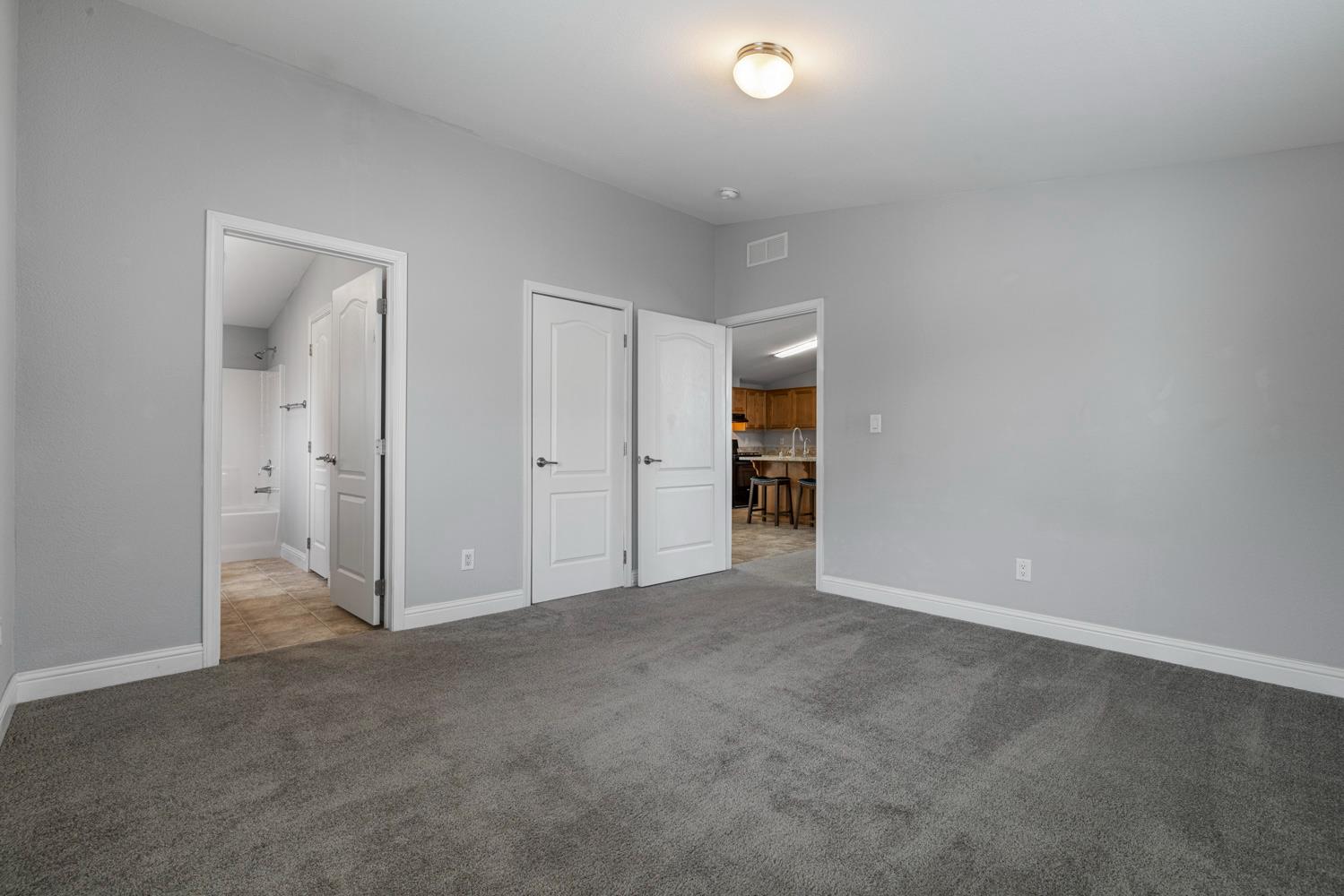 1526 Queen Way, Livingston, CA 95334