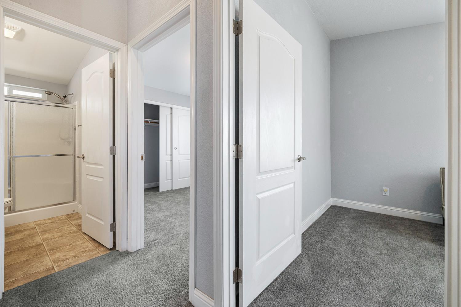 1526 Queen Way, Livingston, CA 95334