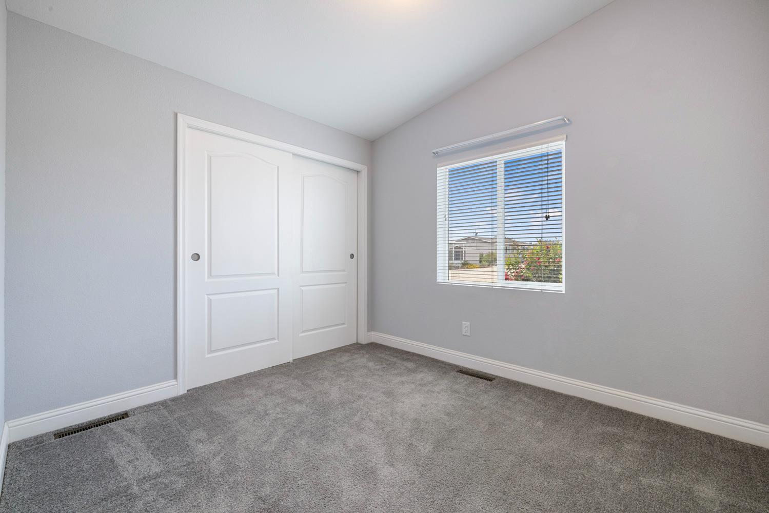 1526 Queen Way, Livingston, CA 95334