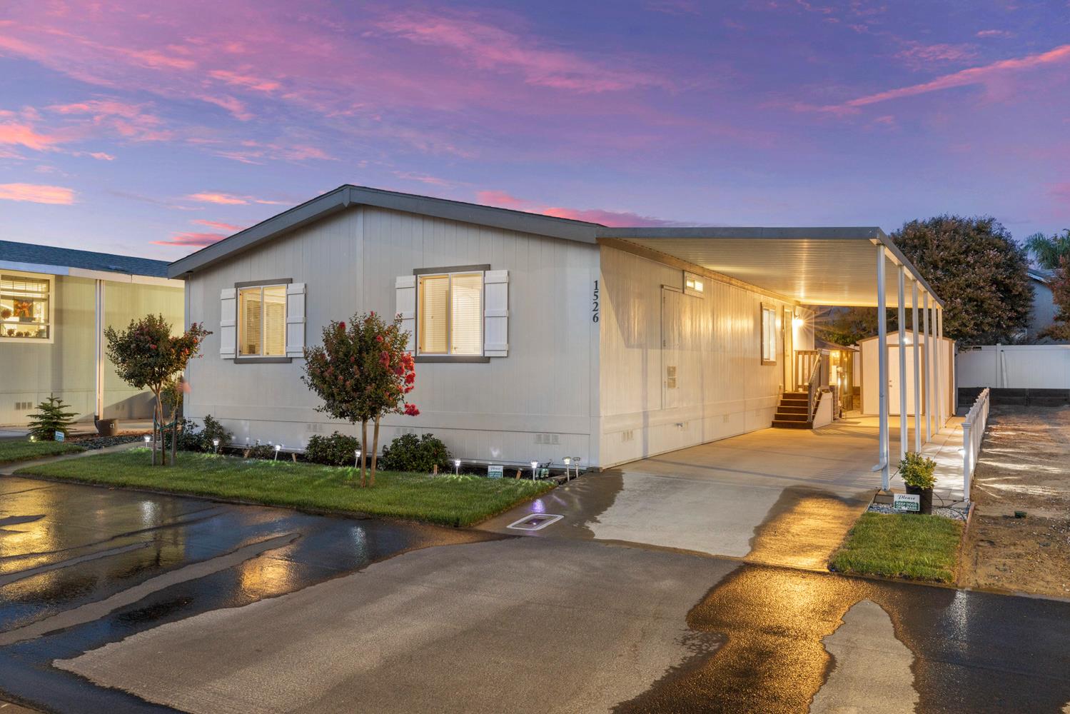 1526 Queen Way, Livingston, CA 95334
