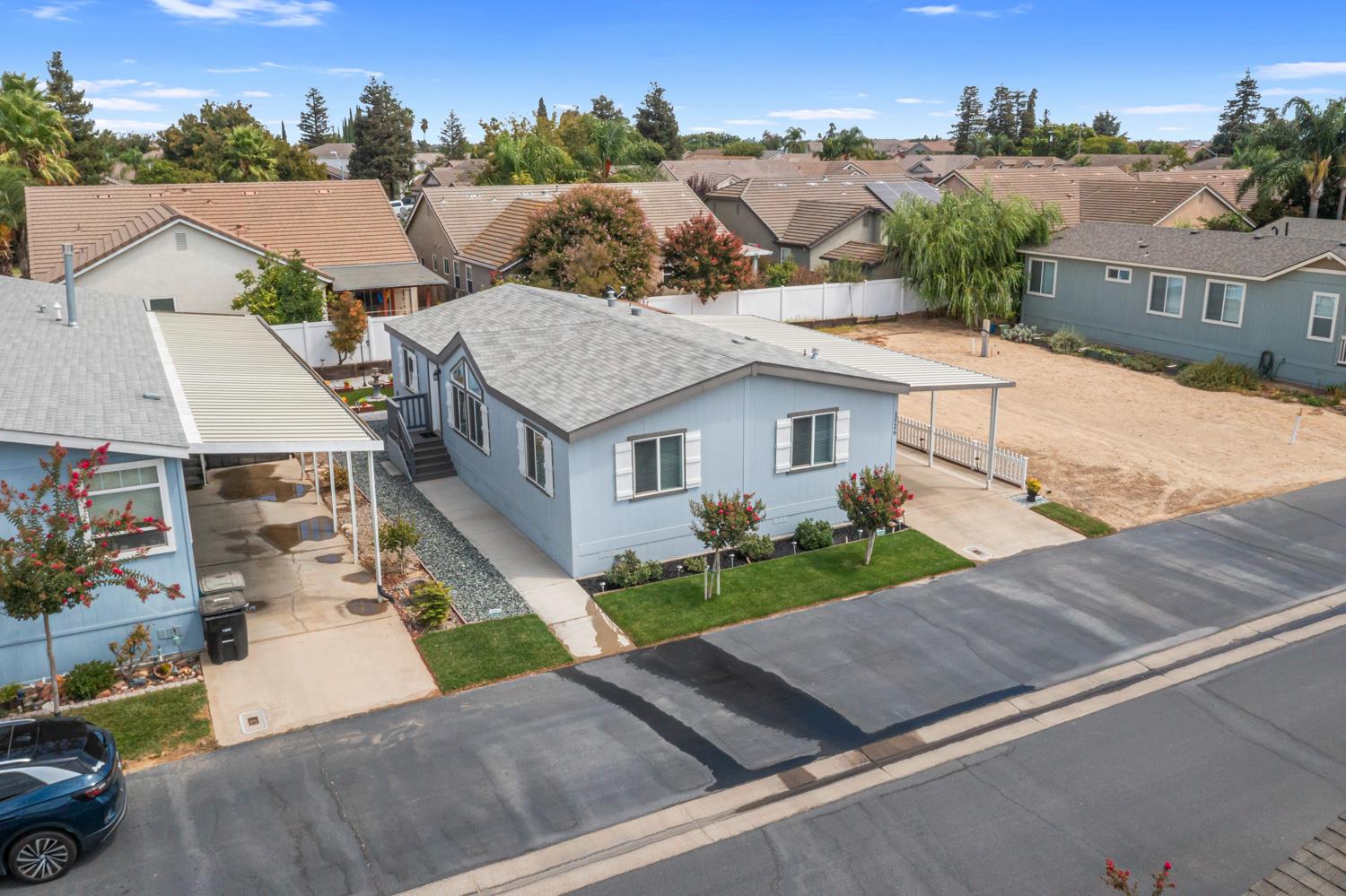 1526 Queen Way, Livingston, CA 95334
