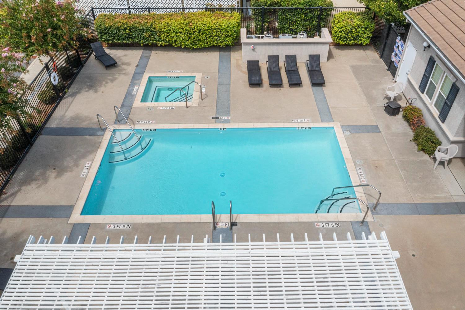 1526 Queen Way, Livingston, CA 95334